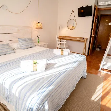 Sa Set Cales Ciutadella (Menorca)