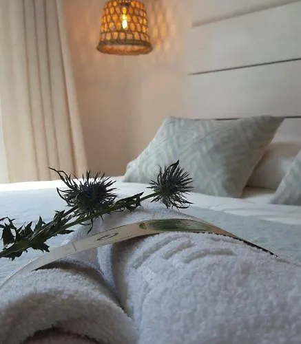 Sa Set Cales Хостел Сьюдадела